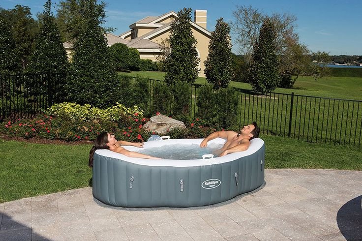 Jacuzzi Hinchable en una terraza